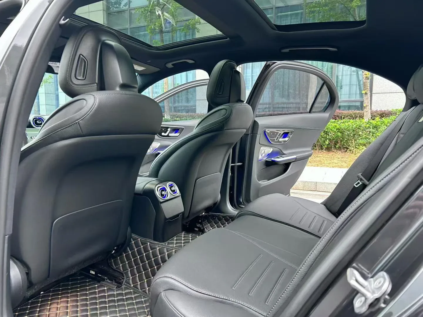 Mercedes-Benz C 260 L 2024