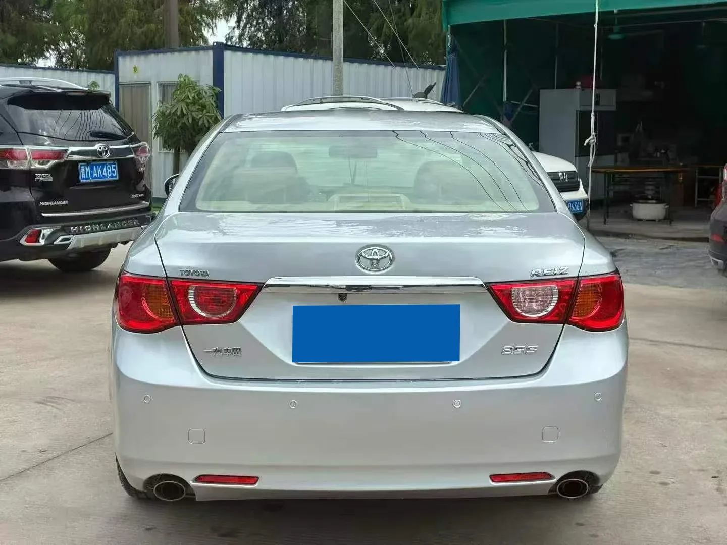 Toyota Reiz