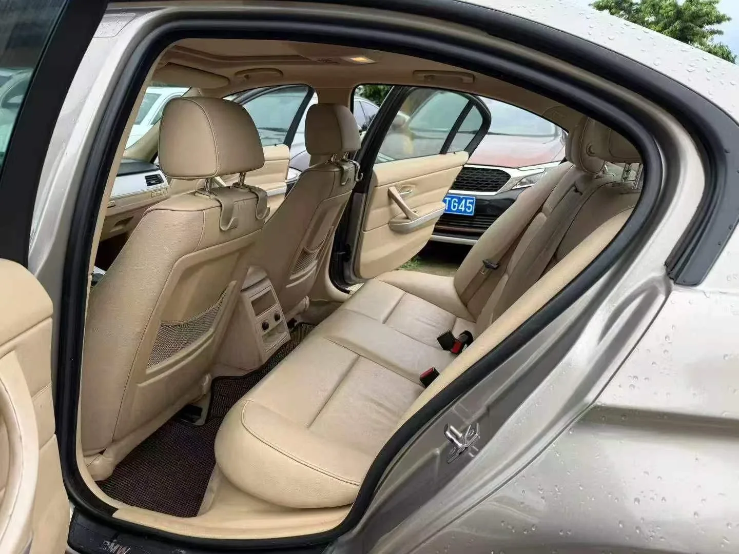 BMW 318i 2009