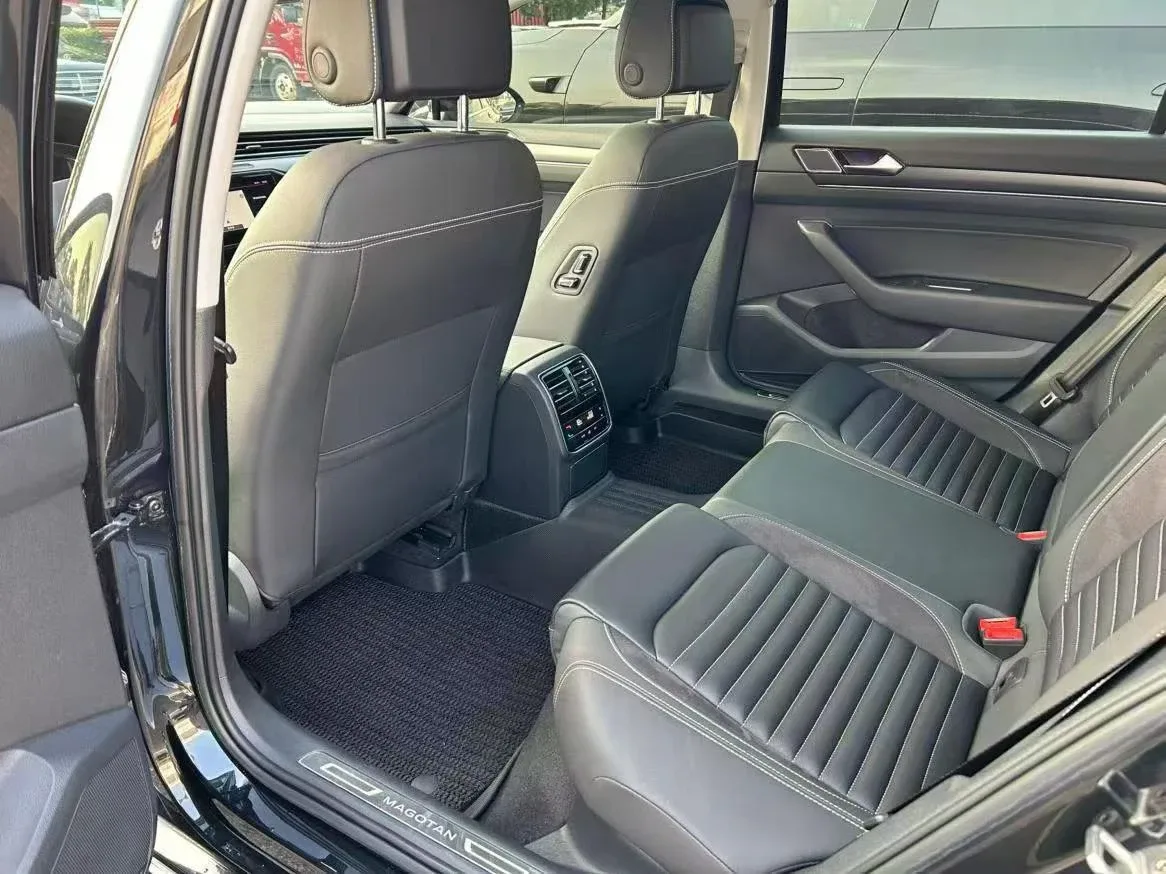 Volkswagen Magotan 330 TSI