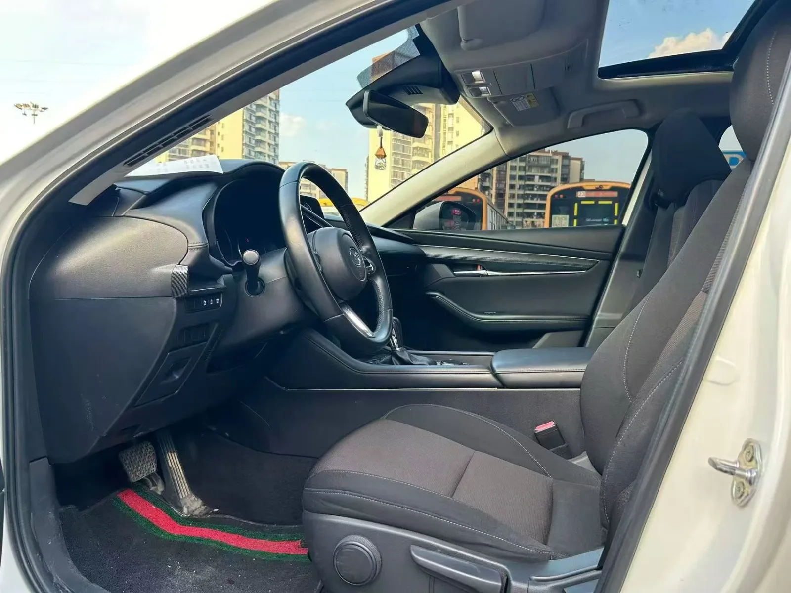 Mazda3 Axela 2020 2.0