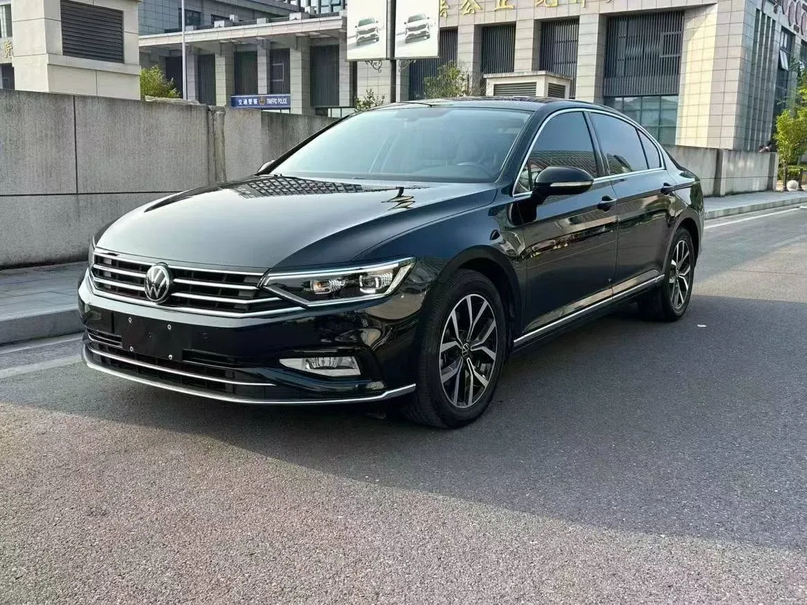 Volkswagen Magotan 330 TSI