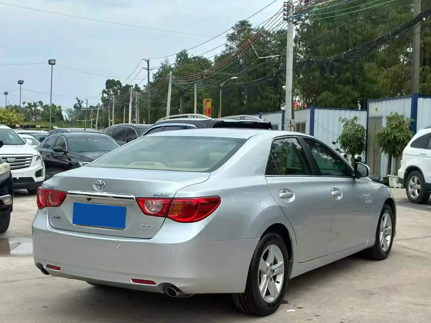 Toyota Reiz