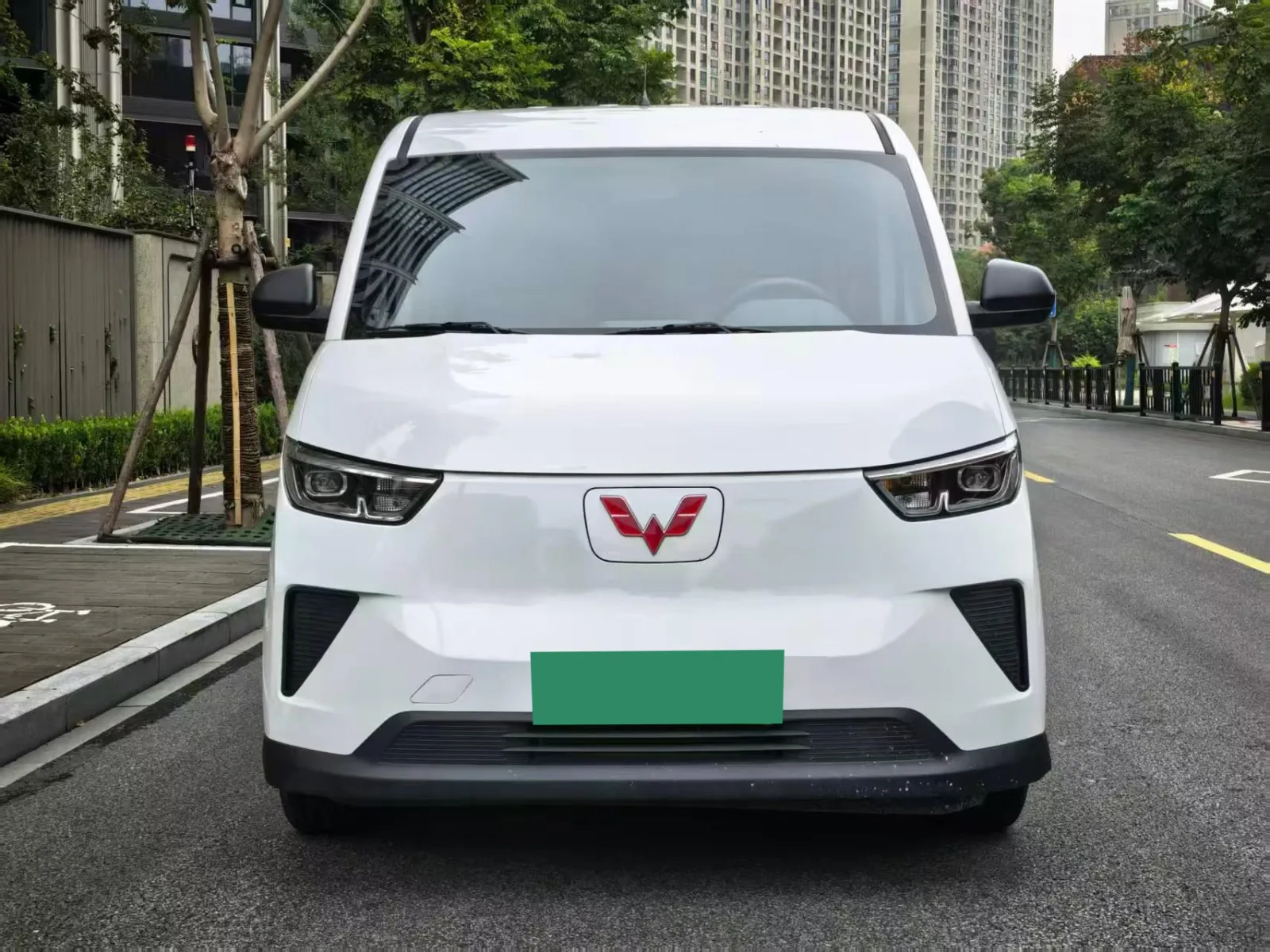 Wuling Yangguang пассажирский электрофургон