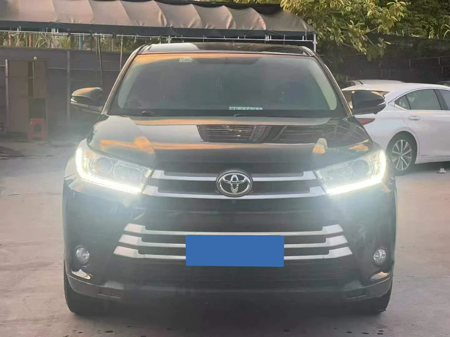 Toyota Highlander 2WD Elite, 7 мест