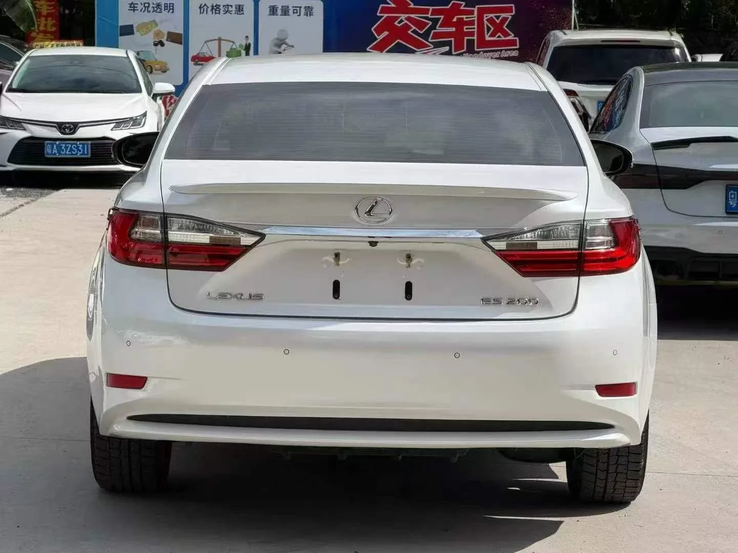 Lexus ES 200