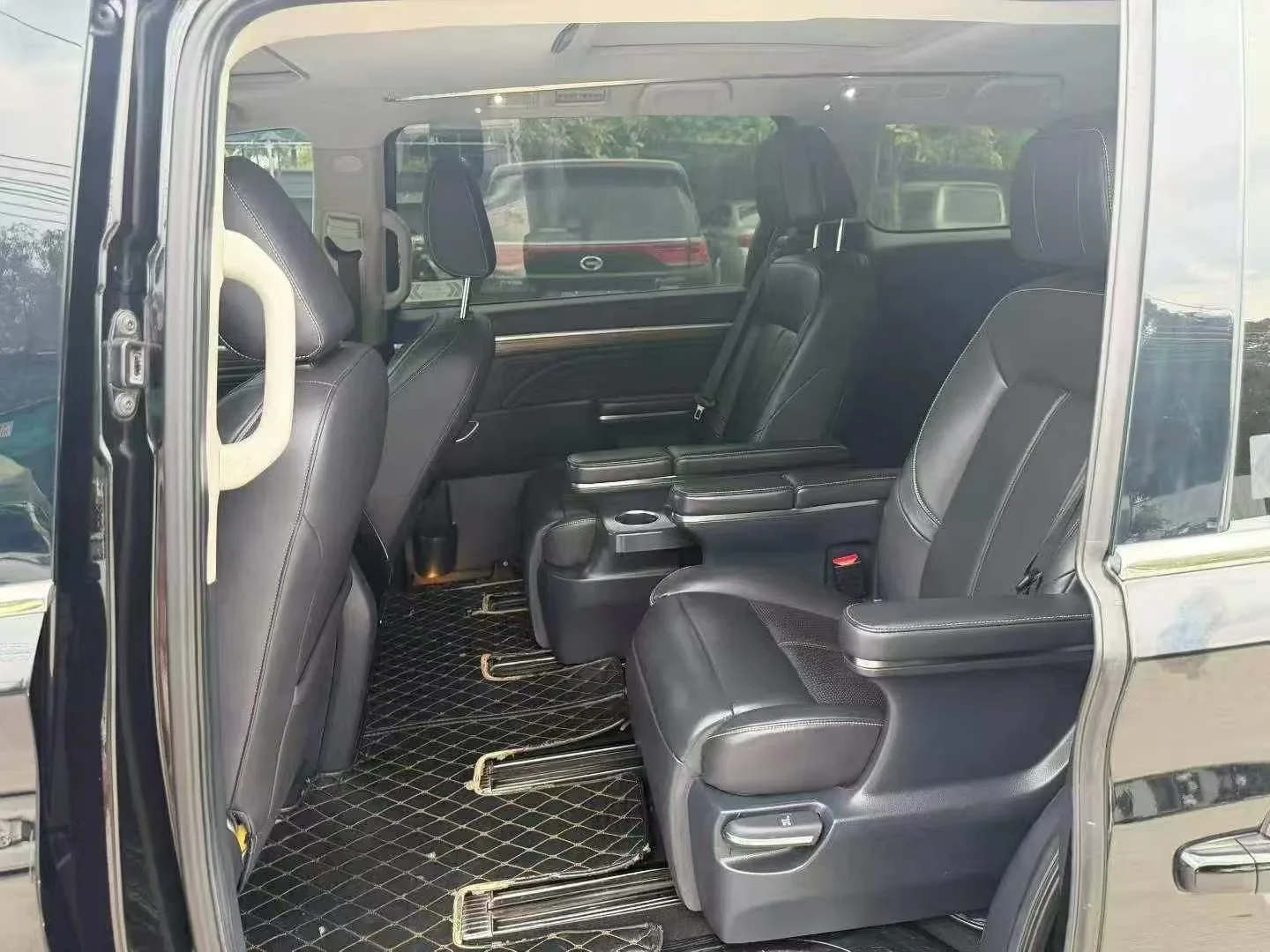 GAC Trumpchi M8 Master Series 390T Supreme Edition