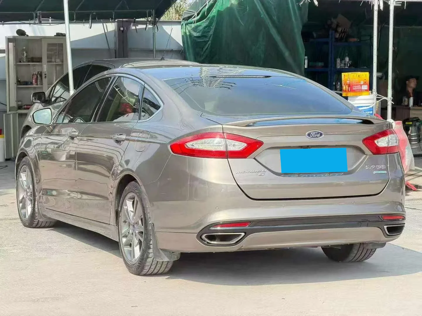 Ford Mondeo sedan
