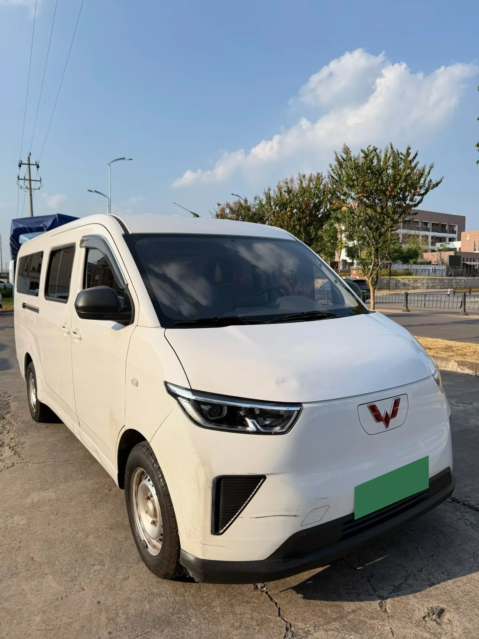Wuling Yangguang электрофургон