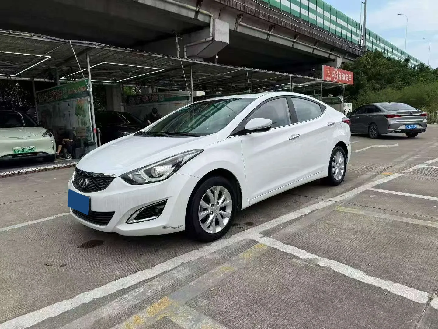 Hyundai Elantra 1.6