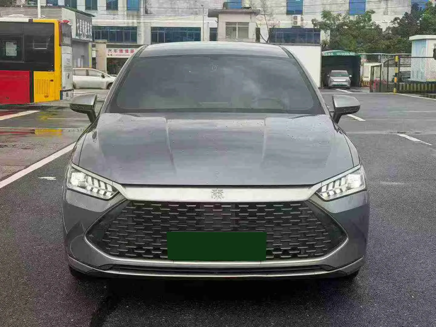 BYD Qin PLUS DM-i