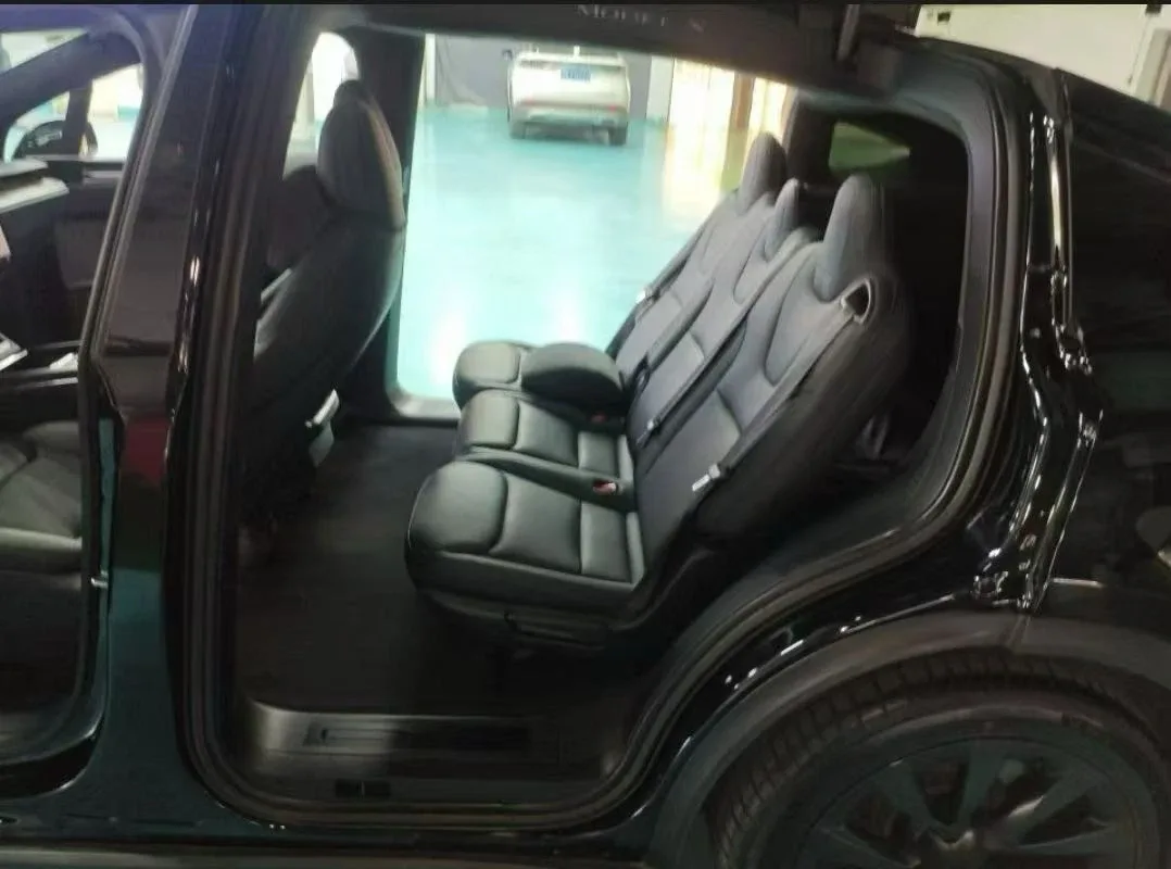 Tesla Model X 2023