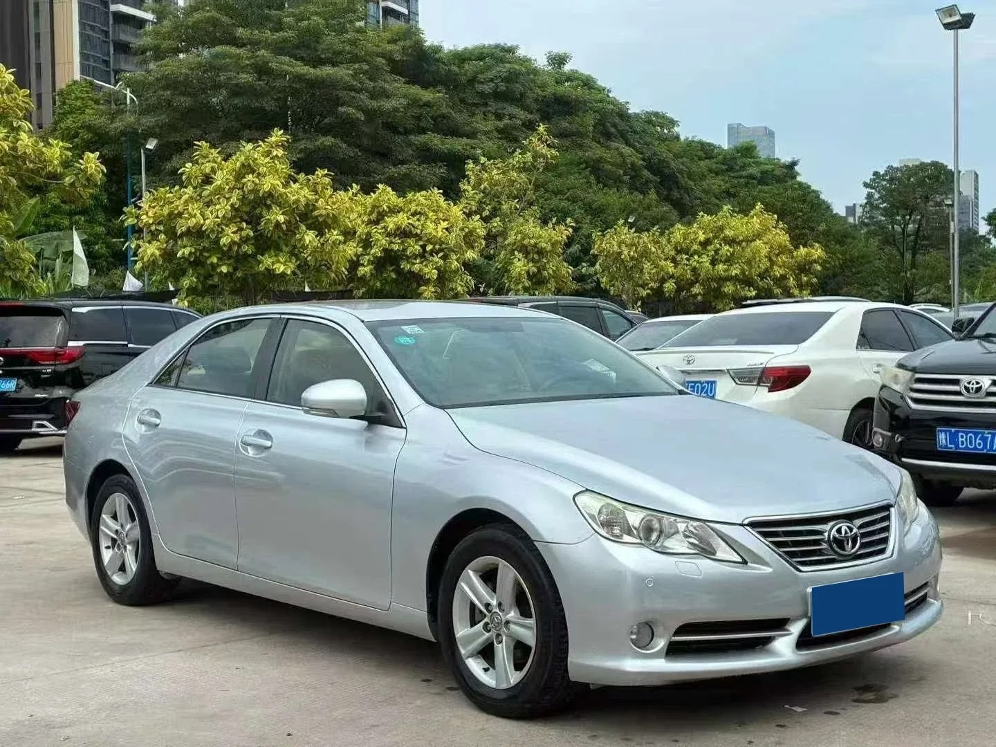 Toyota Reiz