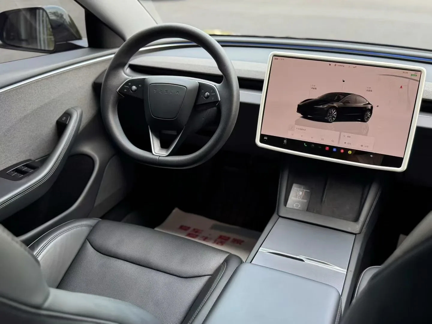 Tesla Model 3 2024