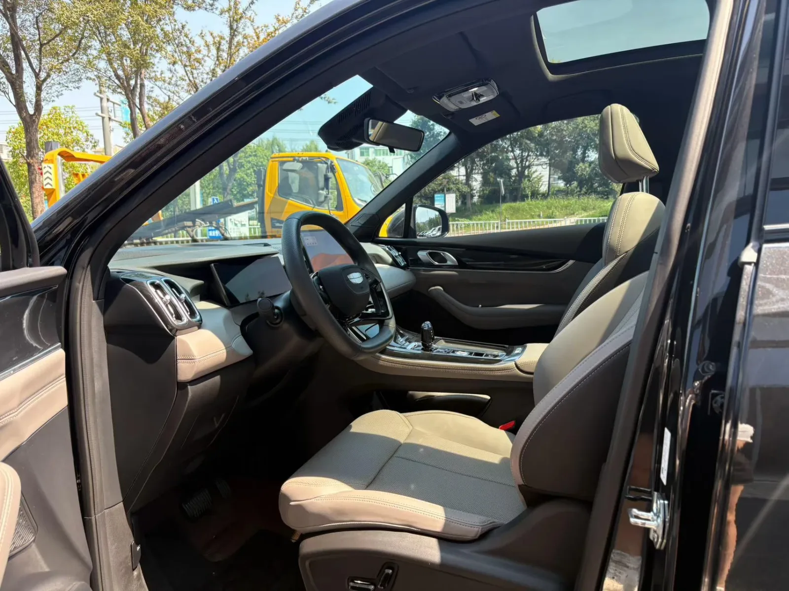 Geely Boyue L